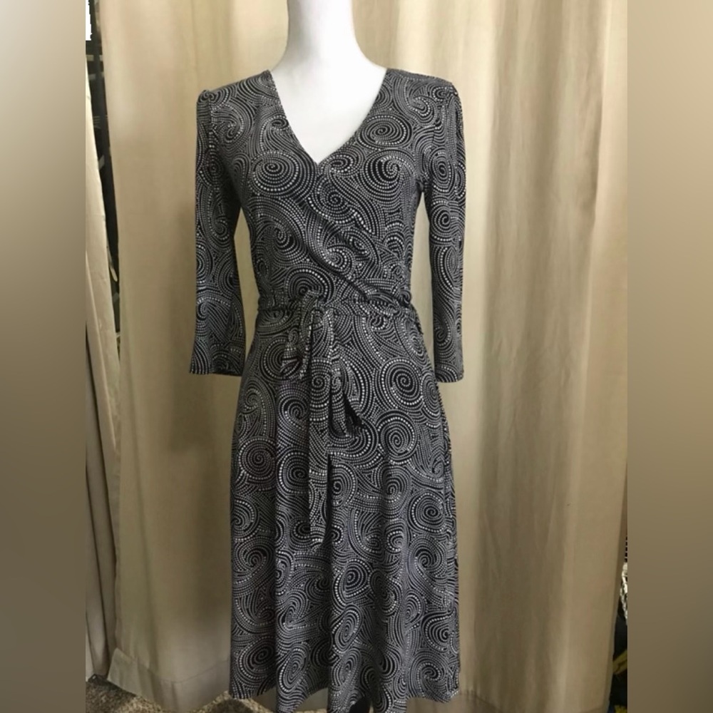 🔥⬇️ Apt 9 Patterned 3/4 Sleeve stretch Dress small. final markdown!